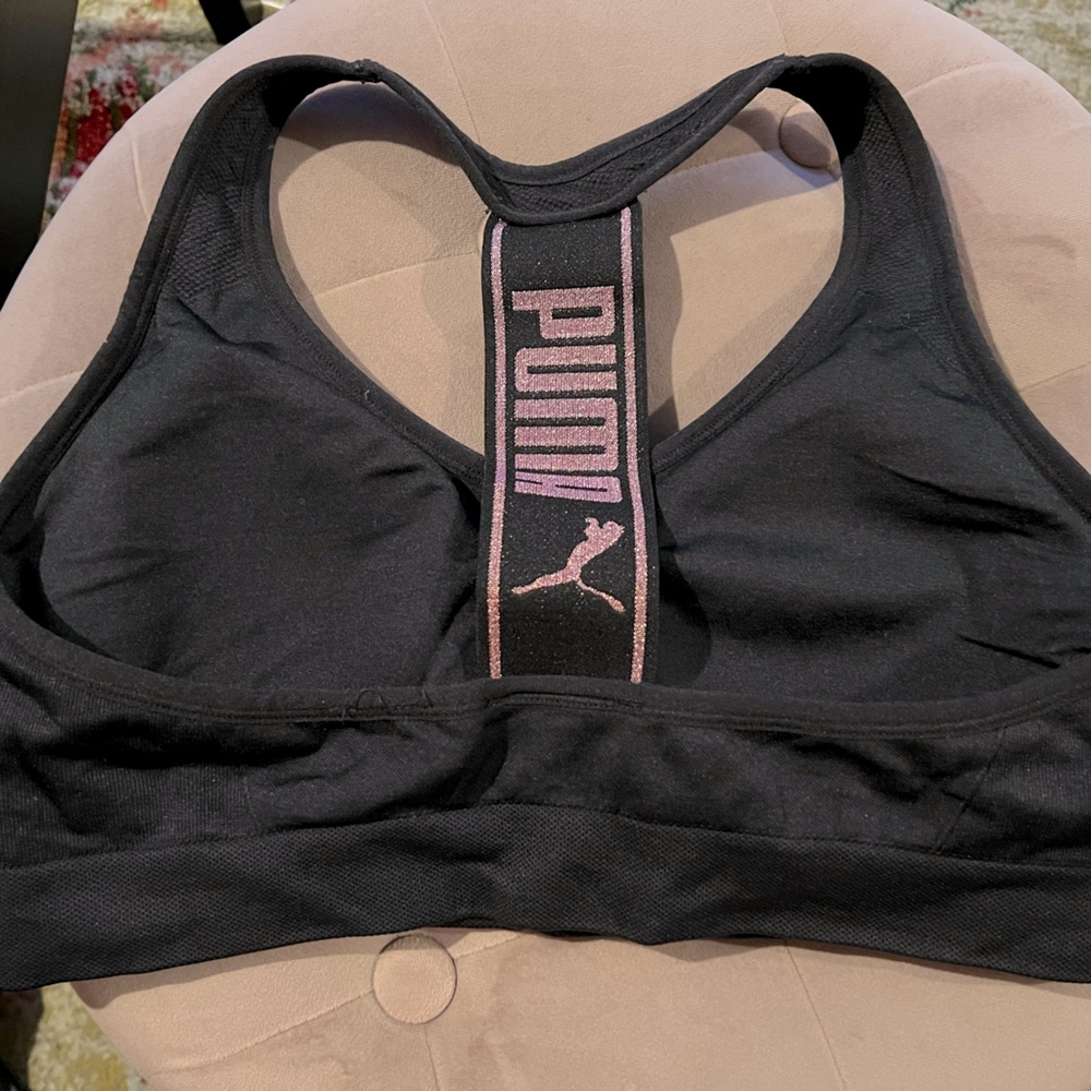 PUMA - LARGE SPORTS BRA - BLACK W/PINK GLITTER LOGO